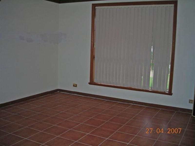 28 Bordeaux Drive WOODCROFT 5162, Woodcroft SA 5162