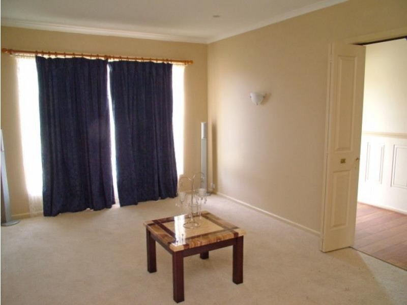 6 Garland Road NOARLUNGA DOWNS 5168, Noarlunga Downs SA 5168