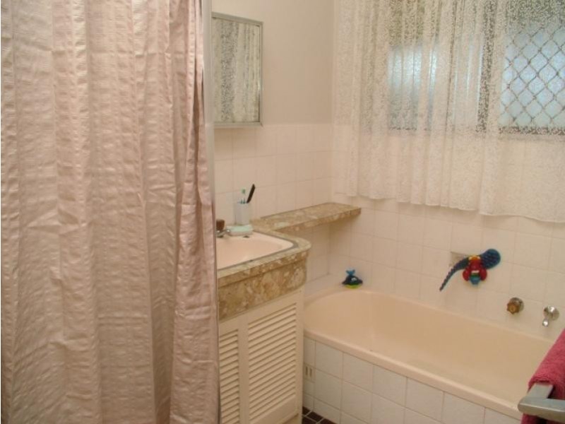 33 Midhurst Avenue CHRISTIE DOWNS 5164, Christie Downs SA 5164