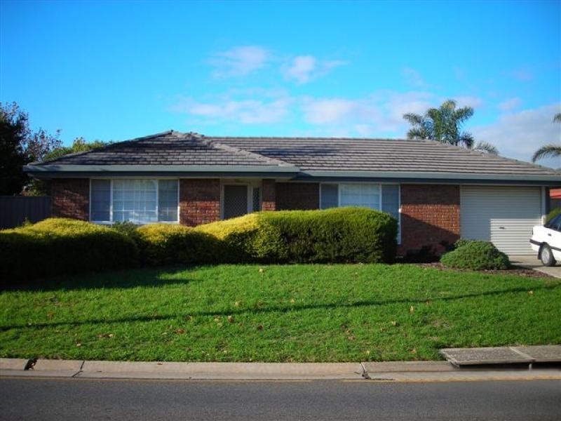 1 Clearwater Crescent SEAFORD RISE 5169, Seaford Rise SA 5169