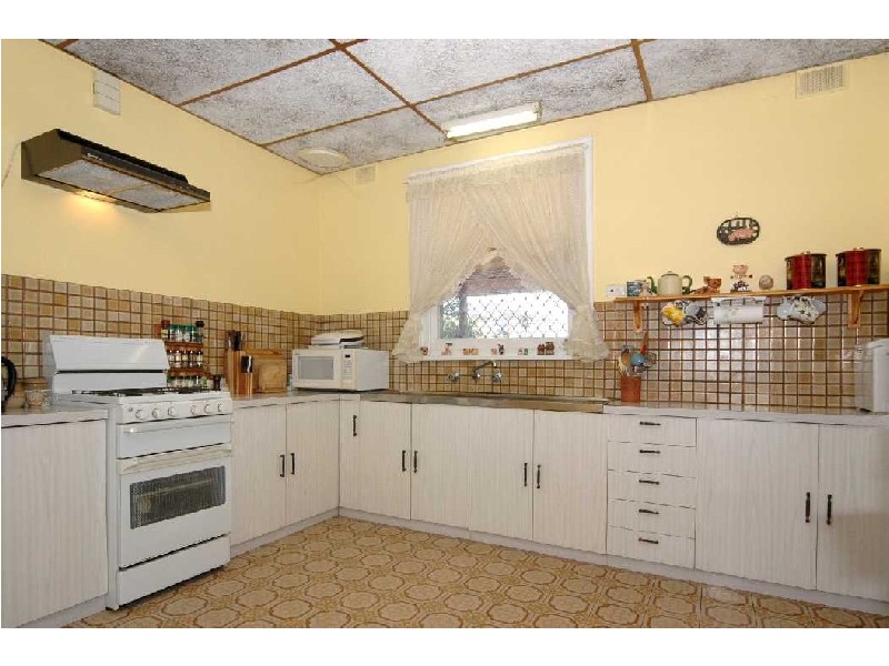 38 Laver  Terrace FELIXSTOW 5070, Felixstow SA 5070