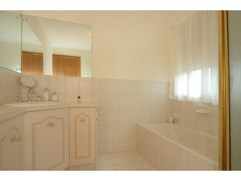 19 Bellview  Drive ATHELSTONE 5076, Athelstone SA 5076