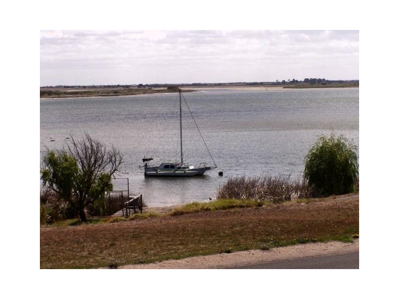 11 Captain Sturt Parade HINDMARSH ISLAND 5214, Hindmarsh Island SA 5214