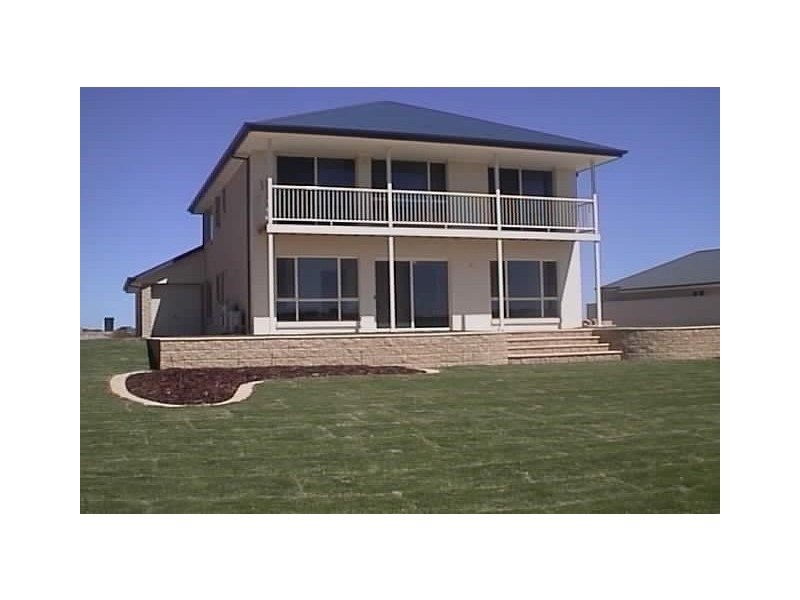 18 Wentworth Parade HINDMARSH ISLAND 5214, Hindmarsh Island SA 5214