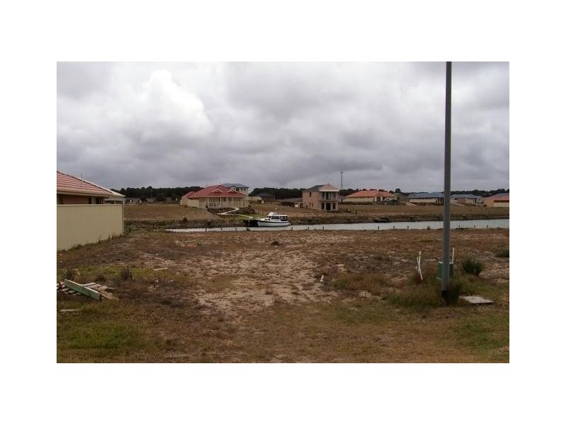 165 Wentworth  Parade HINDMARSH ISLAND 5214, Hindmarsh Island SA 5214