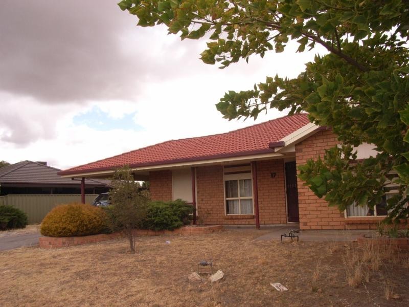 17 Bredford Grove ANDREWS FARM 5114, Andrews Farm SA 5114
