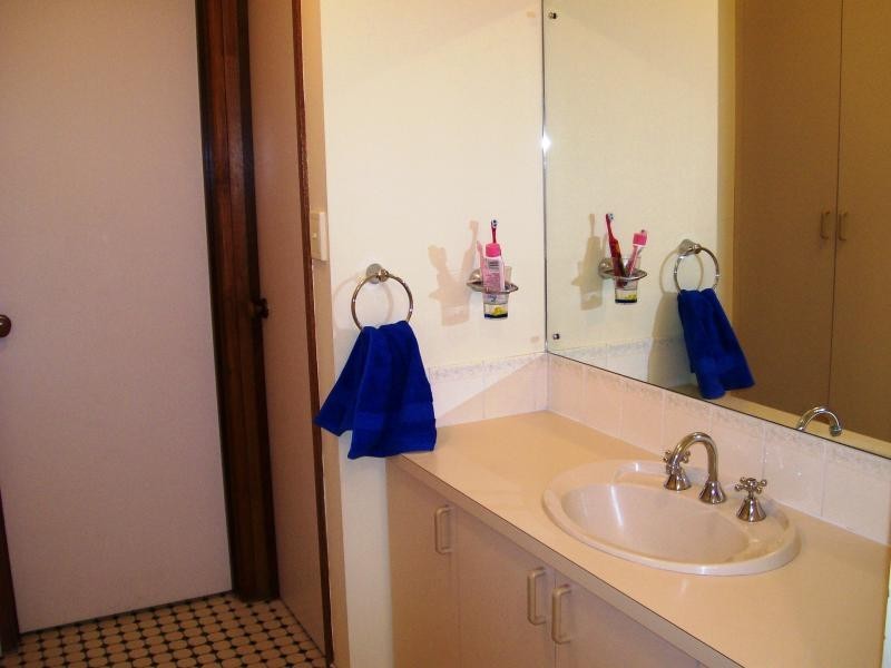 17 Bredford Grove ANDREWS FARM 5114, Andrews Farm SA 5114