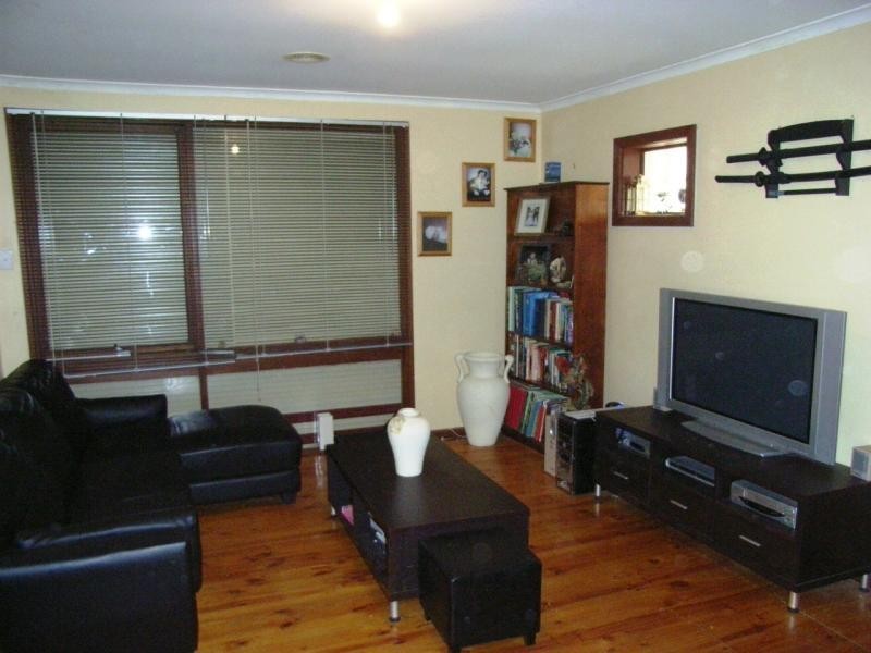 33 Illalong Crescent MUNNO PARA 5115, Munno Para SA 5115