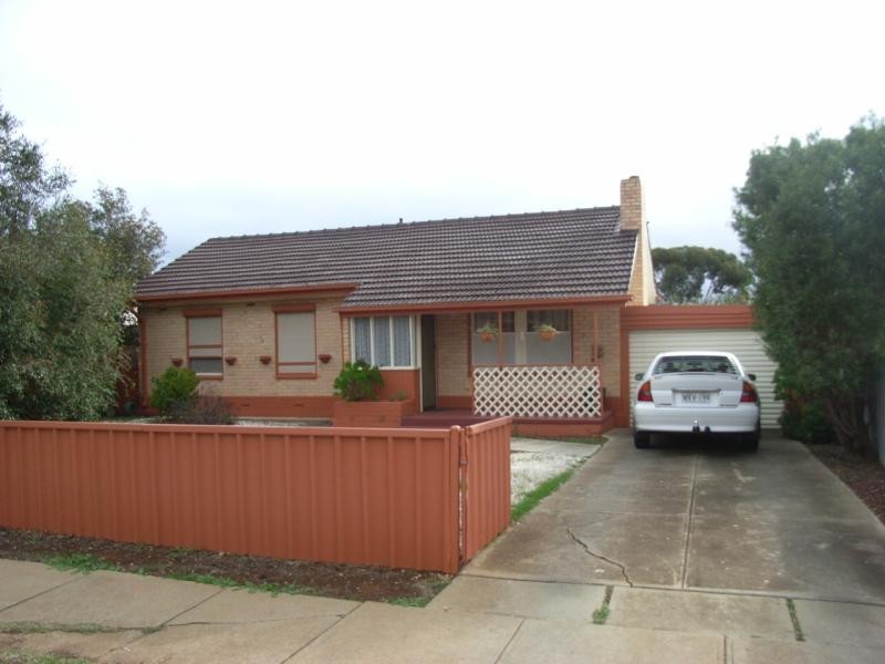 19 Crisp  Road ELIZABETH DOWNS 5113, Elizabeth Downs SA 5113