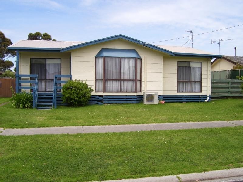 18 Henry Street WONTHAGGI 3995, Wonthaggi VIC 3995