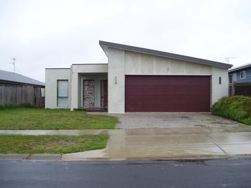 24 Oxford Way WONTHAGGI 3995, Wonthaggi VIC 3995