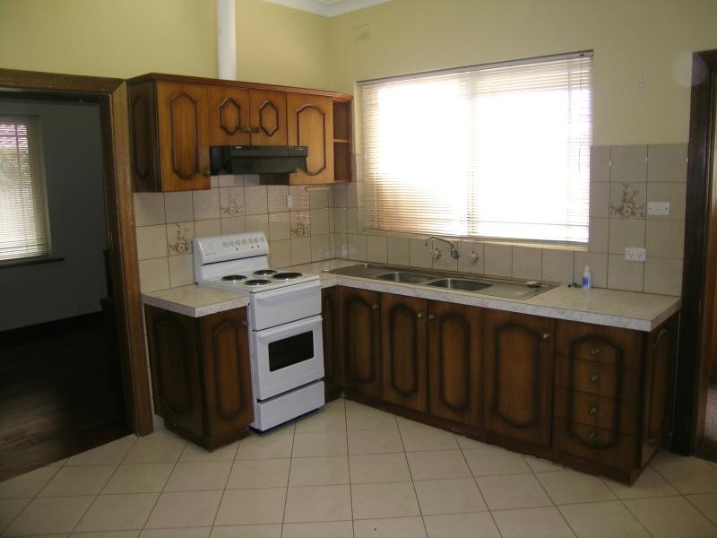 35 Henry Street OTTOWAY 5013, Ottoway SA 5013