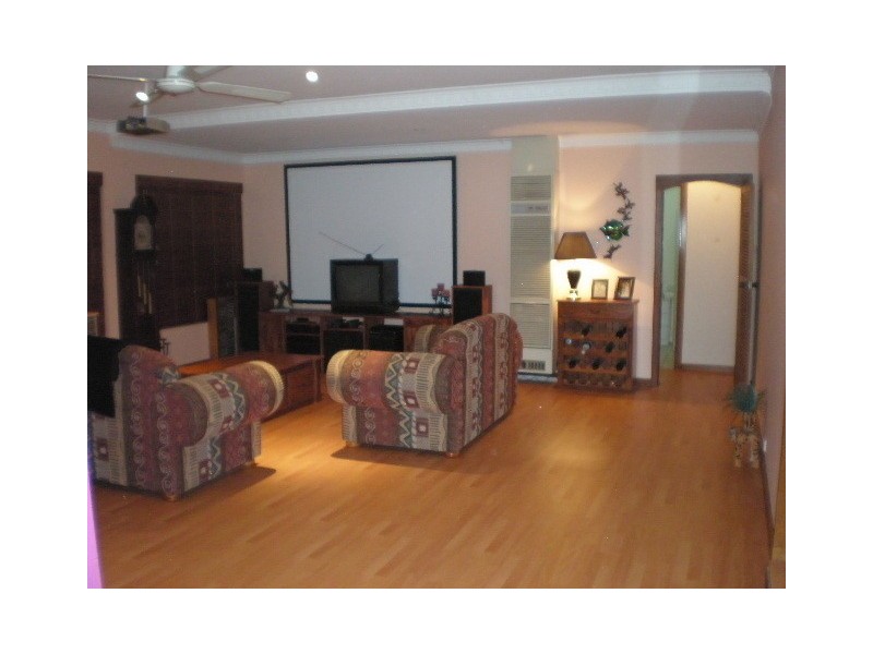 31 Paramount  Road SALISBURY DOWNS 5108, Salisbury Downs SA 5108