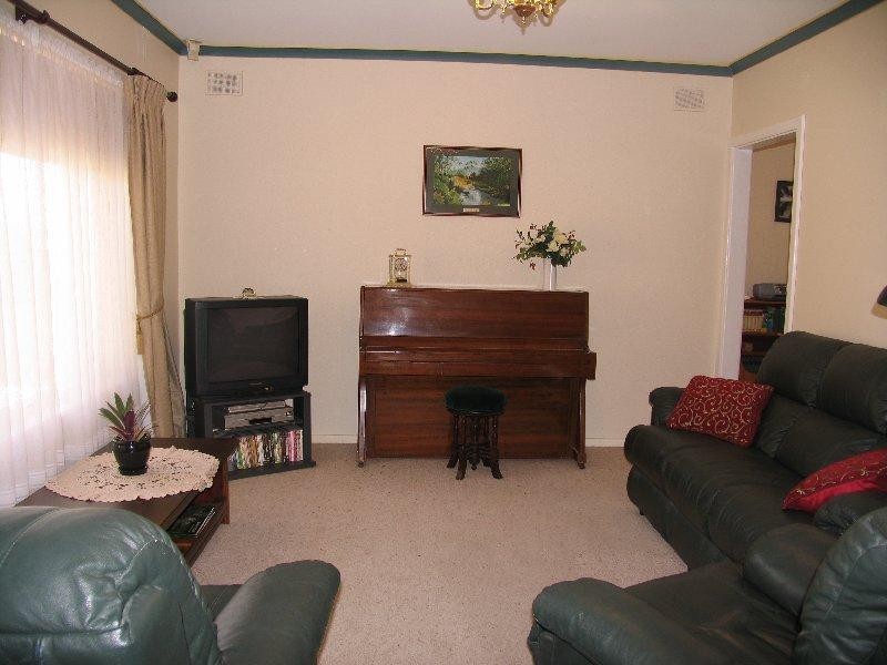 8 Avis Court VALLEY VIEW 5093, Valley View SA 5093