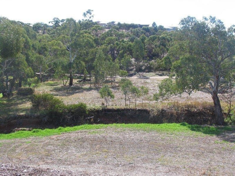 25 Parkway Avenue WALKLEY HEIGHTS 5098, Walkley Heights SA 5098