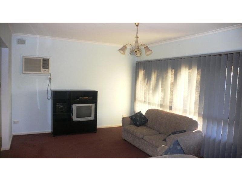4 Westmoreland  Avenue LARGS NORTH 5016, Largs North SA 5016