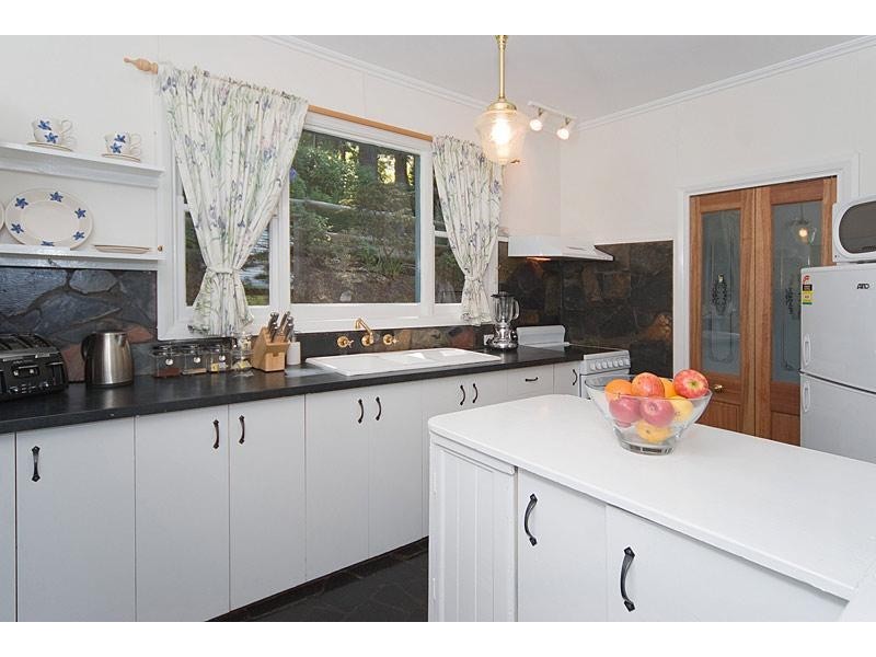 14 Backhouse Avenue CRAFERS 5152, Crafers SA 5152