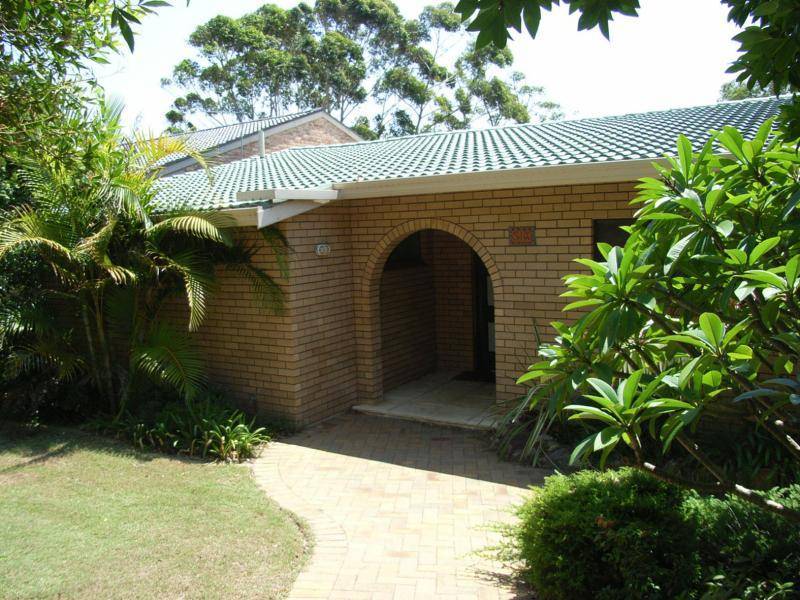 6 Pasadena Avenue BATEAU BAY 2261, Bateau Bay NSW 2261