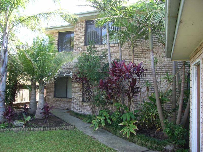 33 Rotherham  Street BATEAU BAY 2261, Bateau Bay NSW 2261