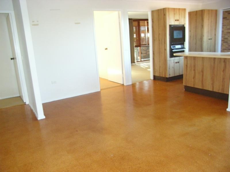 27 Valley View  Road BATEAU BAY 2261, Bateau Bay NSW 2261