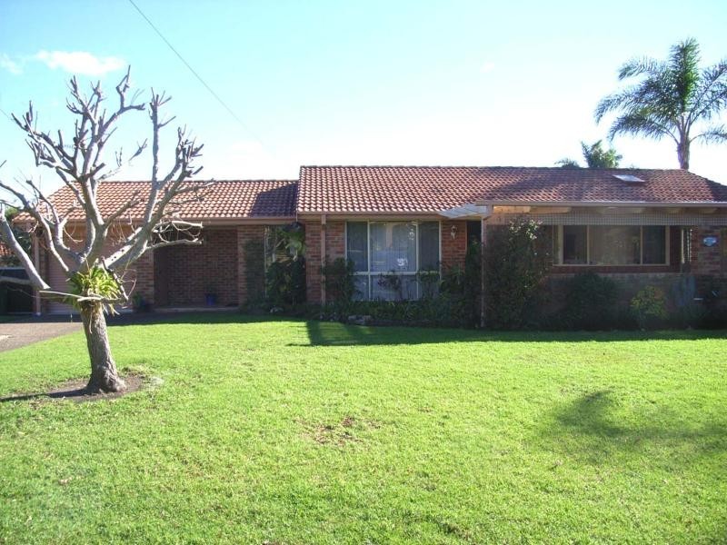 27  Sirius Avenue BATEAU BAY 2261, Bateau Bay NSW 2261