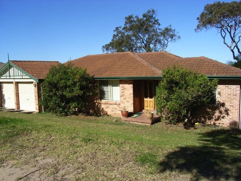 27 Morley Avenue BATEAU BAY 2261, Bateau Bay NSW 2261