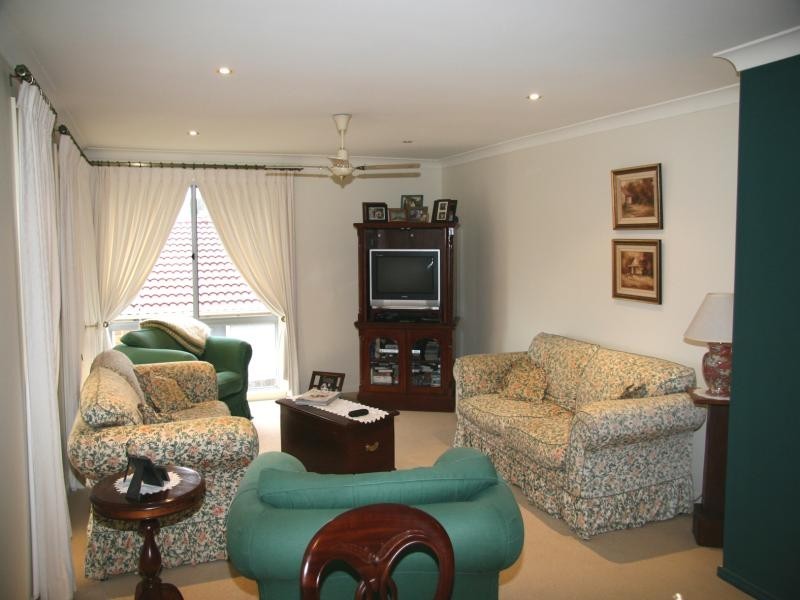 2 Sanctuary Place BATEAU BAY 2261, Bateau Bay NSW 2261