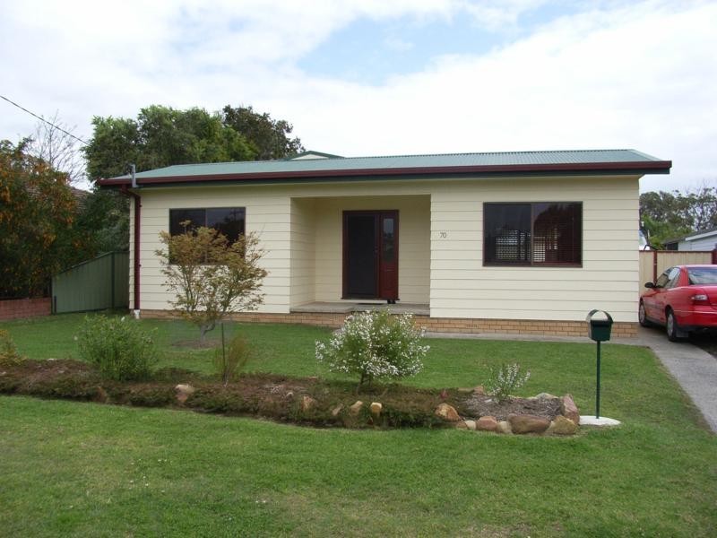 70 Kathleen White Crescent KILLARNEY VALE 2261, Killarney Vale NSW 2261
