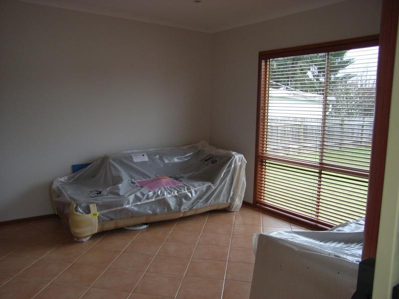 70 Kathleen White Crescent KILLARNEY VALE 2261, Killarney Vale NSW 2261