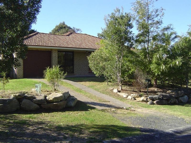 2 Lancaster Parade BATEAU BAY 2261, Bateau Bay NSW 2261