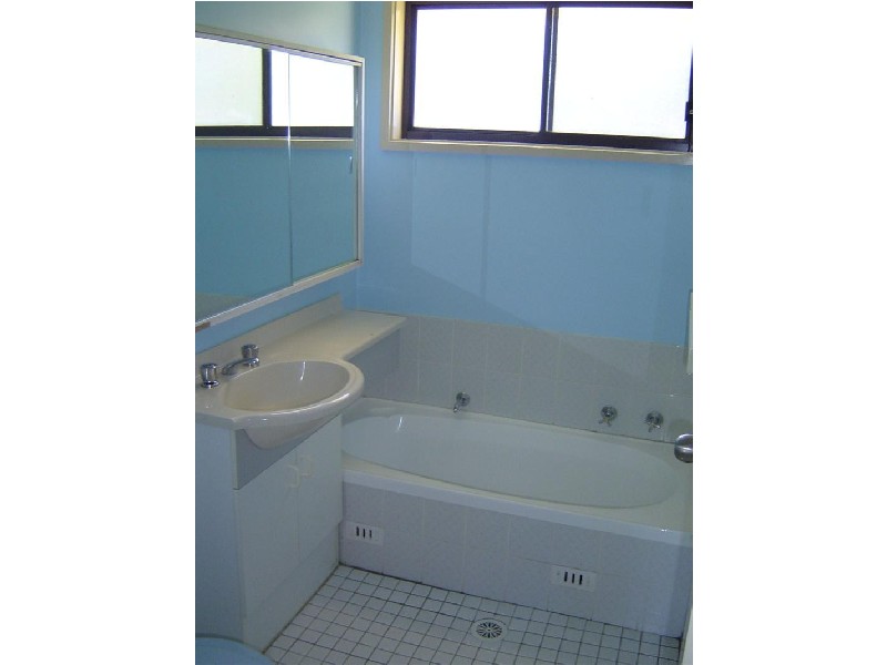 2 Lancaster Parade BATEAU BAY 2261, Bateau Bay NSW 2261