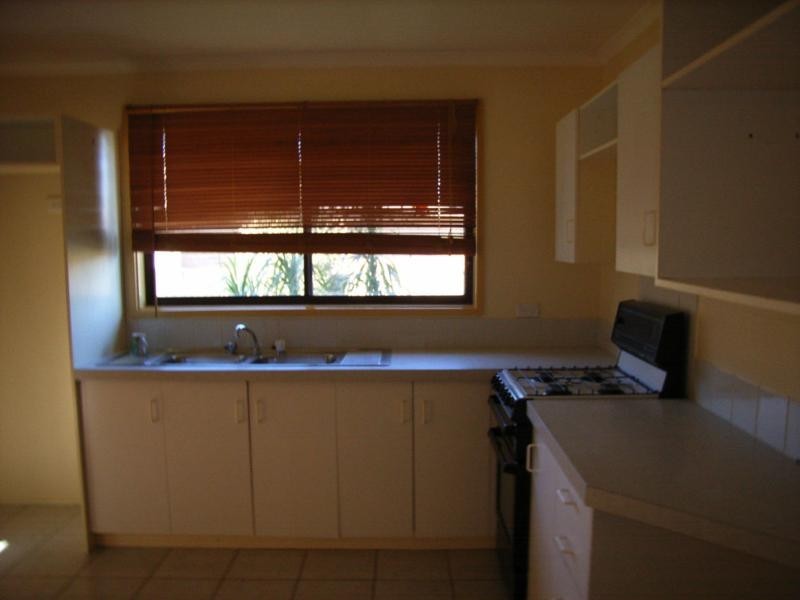2 Lancaster Parade BATEAU BAY 2261, Bateau Bay NSW 2261