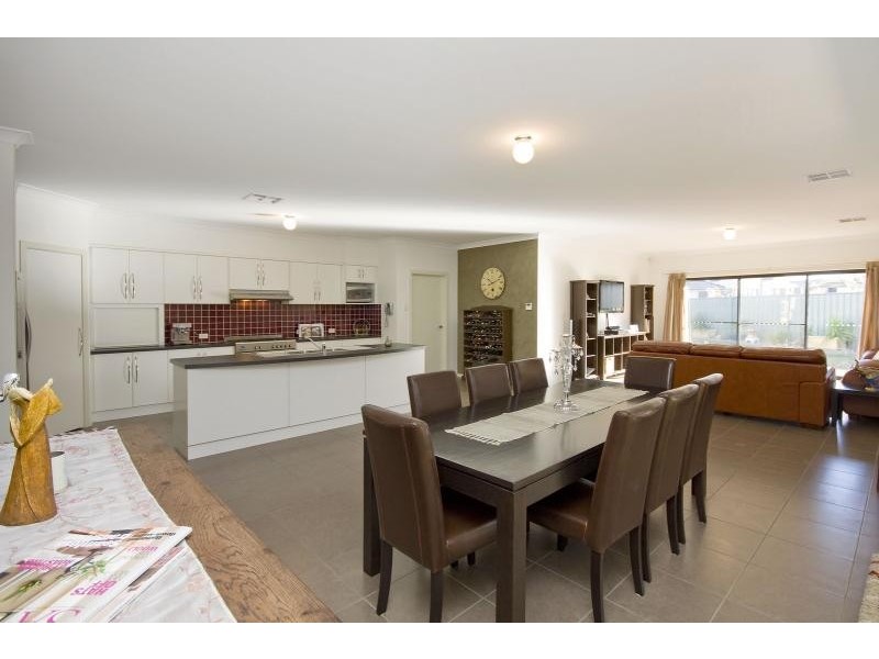 25 Brimpton Avenue MAWSON LAKES 5095, Mawson Lakes SA 5095