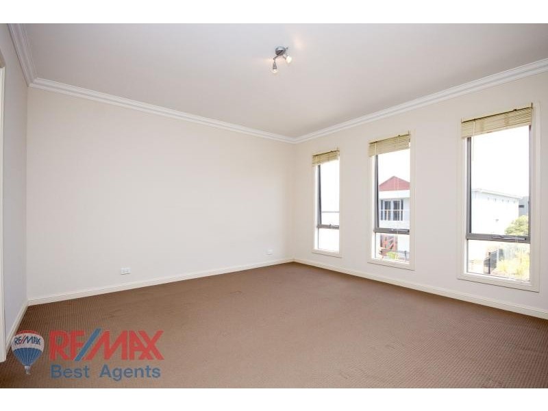 71 Macmillan Avenue MAWSON LAKES 5095, Mawson Lakes SA 5095