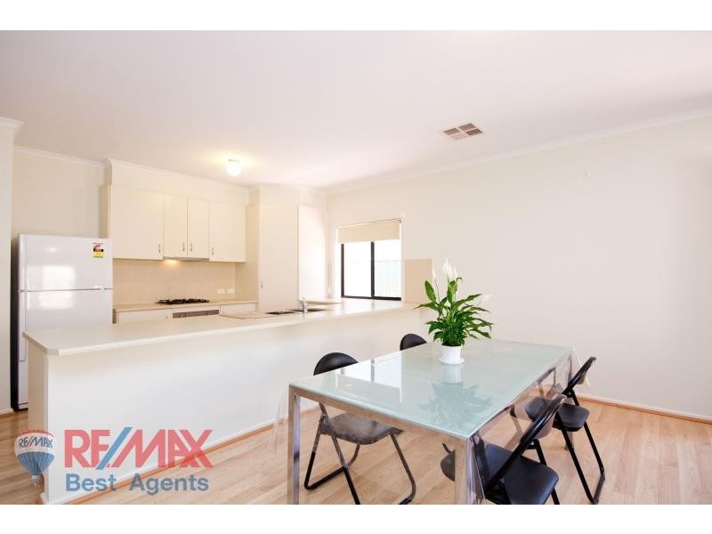 27 Macmillan Avenue MAWSON LAKES 5095, Mawson Lakes SA 5095