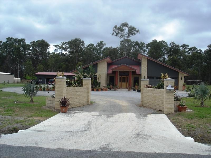 27 Jim Whyte Way BEECHER 4680, Beecher QLD 4680