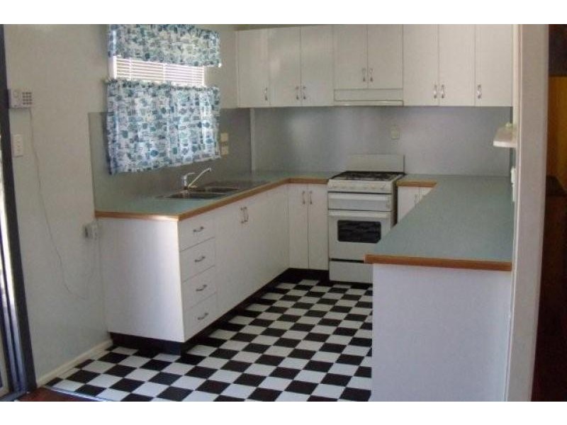 3 Rossella Street WEST GLADSTONE 4680, West Gladstone QLD 4680