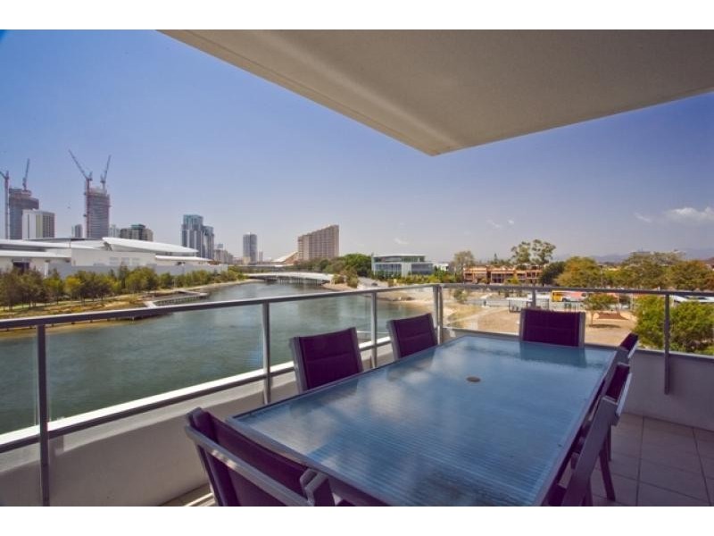 33 T E Peters Drive BROADBEACH 4218, Broadbeach QLD 4218