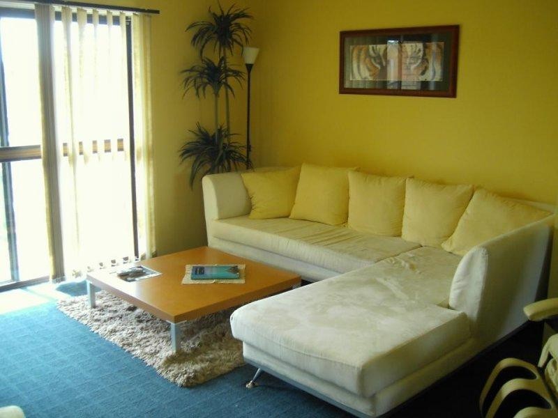 6/14 Christina Court  MERMAID WATERS 4218, Mermaid Waters QLD 4218