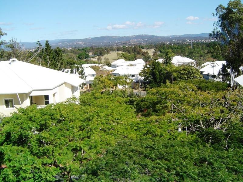 5011A Riverwood Grove  BENOWA 4217, Benowa QLD 4217