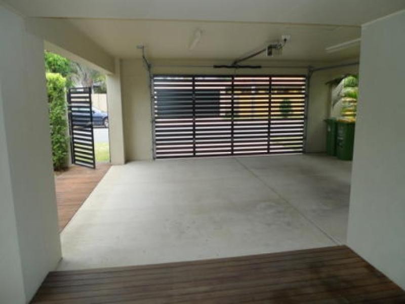 45 Coogeen Street BUNDALL 4217, Bundall QLD 4217