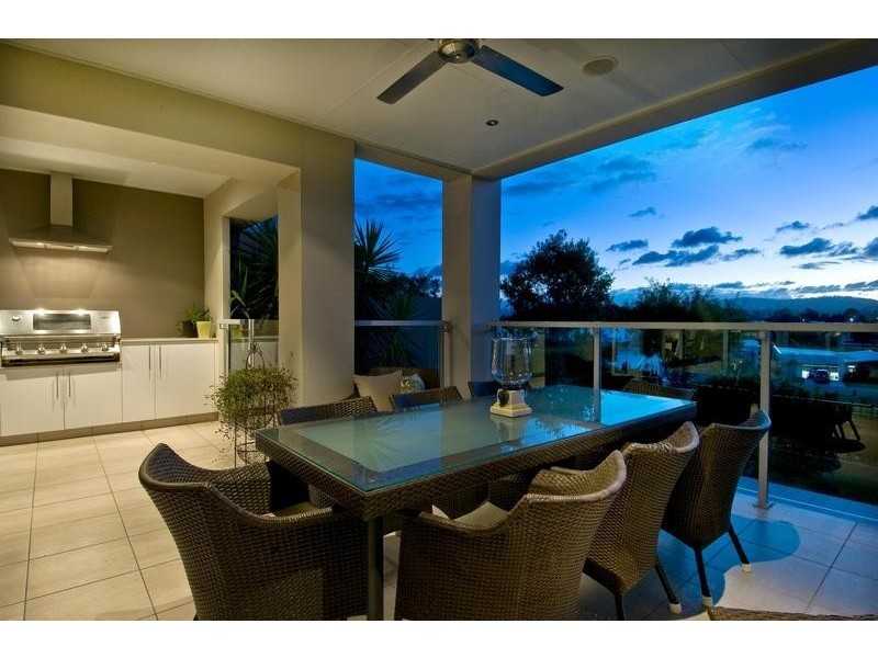 6026B Vista Drive  BENOWA 4217, Benowa QLD 4217