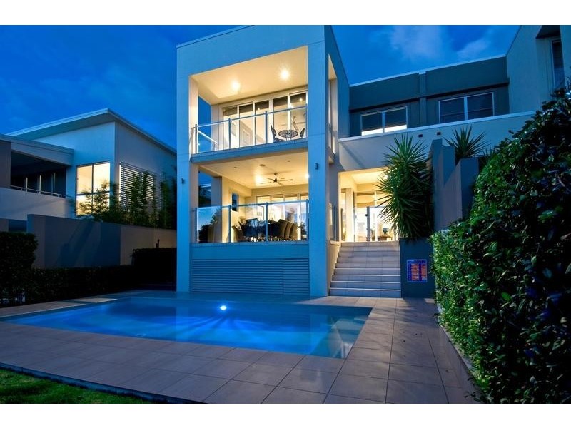 6026B Vista Drive  BENOWA 4217, Benowa QLD 4217