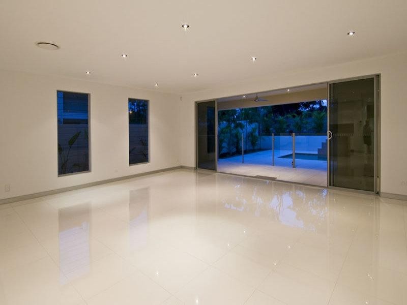 8006B Vista Drive  BENOWA 4217, Benowa QLD 4217
