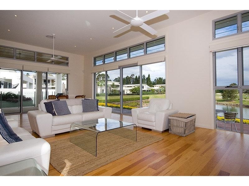1029 Lakeview Terrace BENOWA 4217, Benowa QLD 4217