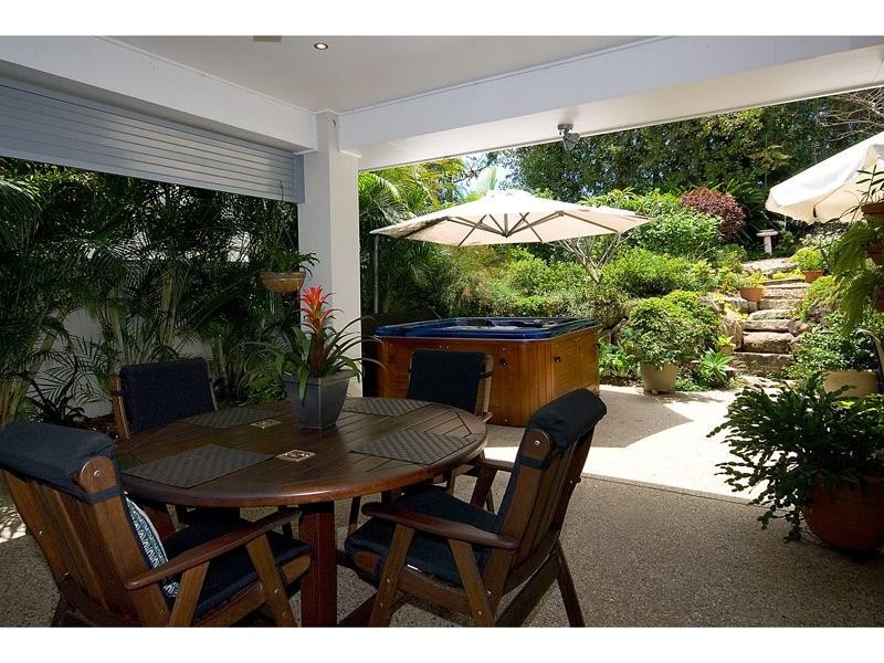 1006 Lakeview Tce  BENOWA 4217, Benowa QLD 4217