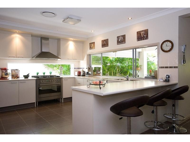 1006 Lakeview Tce  BENOWA 4217, Benowa QLD 4217