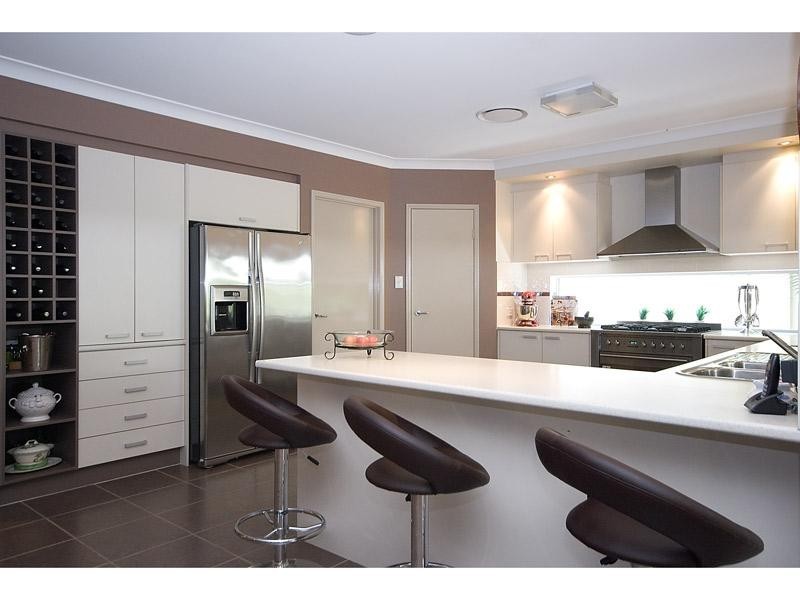 1006 Lakeview Tce  BENOWA 4217, Benowa QLD 4217