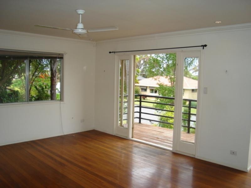 14 Cascade Avenue BENOWA 4217, Benowa QLD 4217