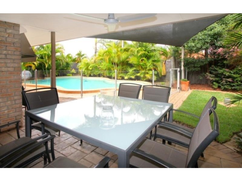 17 Cherry Hill Crescent  PARKWOOD 4214, Parkwood QLD 4214